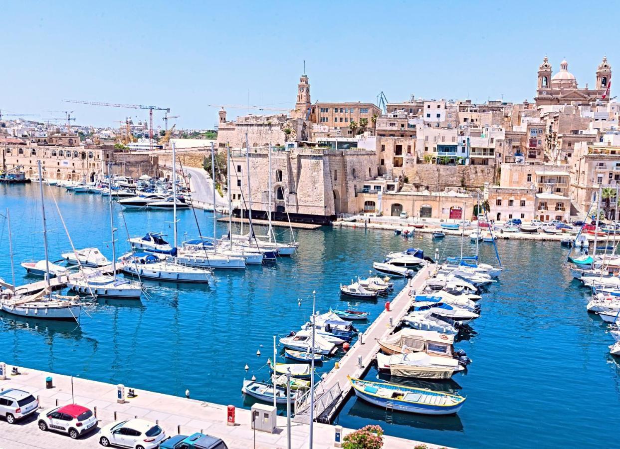 Vittoriosa' Seafront 2 Bed Highly Furnished Apartment ภายนอก รูปภาพ