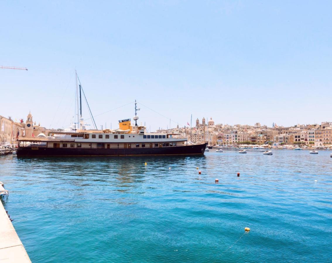 Vittoriosa' Seafront 2 Bed Highly Furnished Apartment ภายนอก รูปภาพ